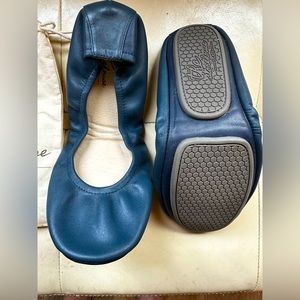 The Storehouse ballet flats